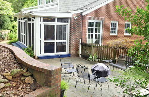 Athens House | Athens Parkway Drive