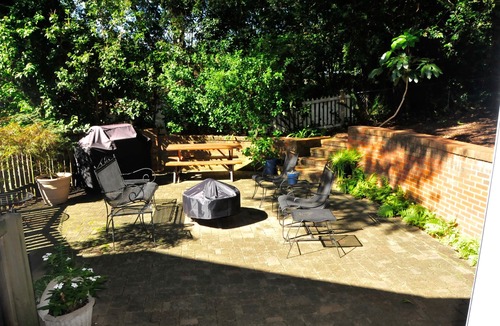 Athens House | Athens Parkway Drive