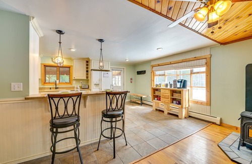 Athol Cottage | Athol Vacation Rental w/Mountain Views!