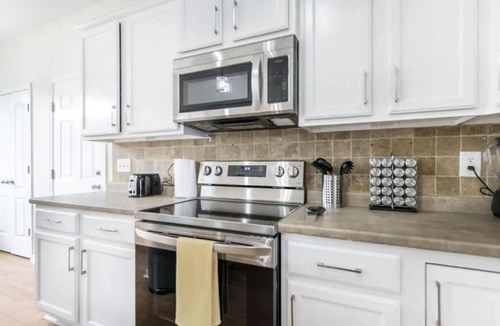 Warner Robins House | AtHome+1 Stay | Spacious 3BR | Above Ground Pool