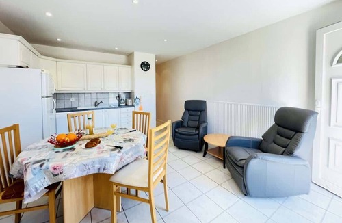 Forges-les-Bains Apartment | Athos