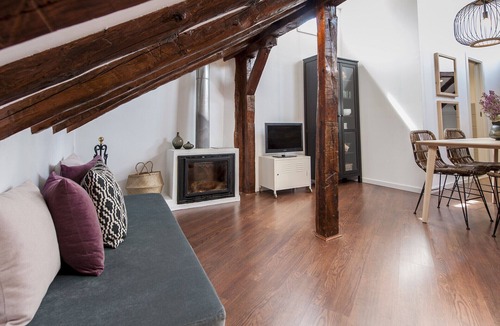 Sol Apartment | Atico Plaza Mayor, Functional apartment near Plaza Mayor