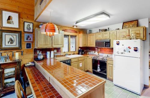 Almont House | Atkins Cabin