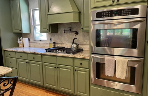 Douglasville Cabin | ATL Getaway cabin with riverfront views and hottub