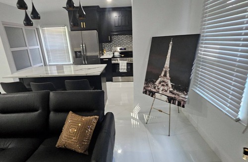 Candler-McAfee Apartment | Atlanta Chic Getaway!