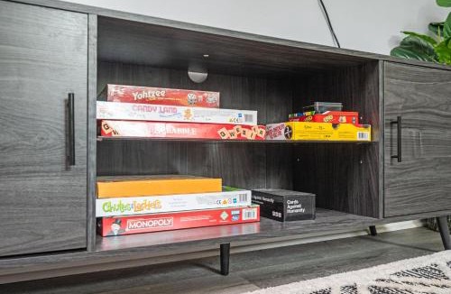 Gresham Park Villa | Atlanta Gresham Hills Haven, 4bd, 4ba, 2 Kings, Firepit