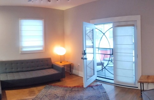 West End Apartment | Atlanta’s West End's Best: Full Chef's Kitchen, Classic Porch. Subway Bathtub