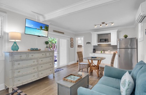 Tavernier Hotel | Atlantic Bay Resort