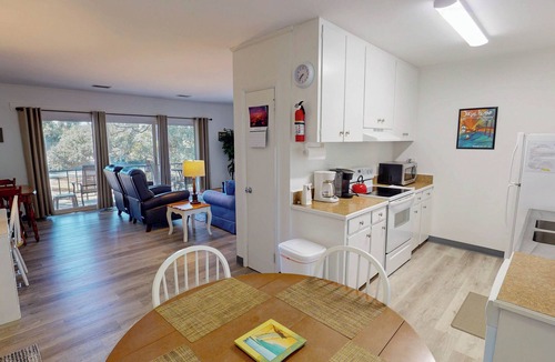 Jekyll Island Apartment | Atlantic Breeze #7 2 bedrooms, 1 bathroom