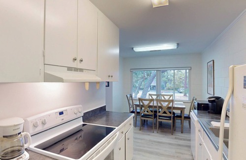 Jekyll Island Apartment | Atlantic Breeze #8 2 bedrooms, 2 bathrooms