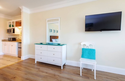 Hampton Hotel | Atlantic Breeze Suites