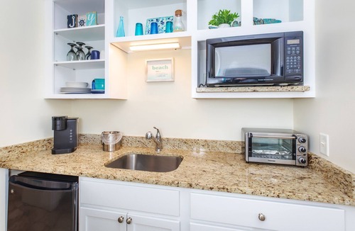 Hampton Hotel | Atlantic Breeze Suites