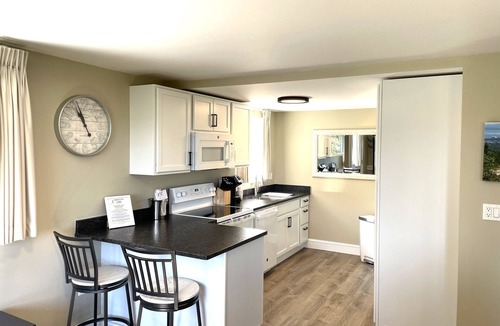 Bar Harbor Hotel | Atlantic Eyrie Lodge