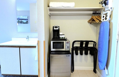 Bar Harbor Hotel | Atlantic Eyrie Lodge