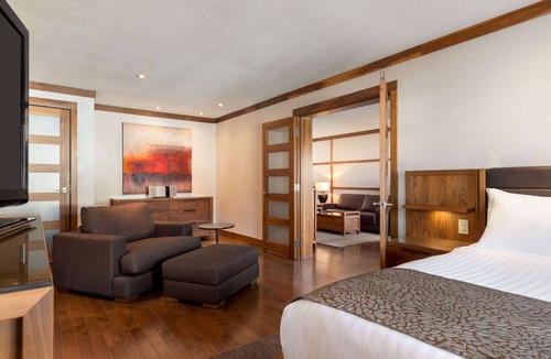 Bathurst Hotel | Atlantic Host Hotel, Trademark Collection by Wyndham