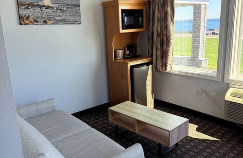 Narragansett Pier Hotel | Atlantic House