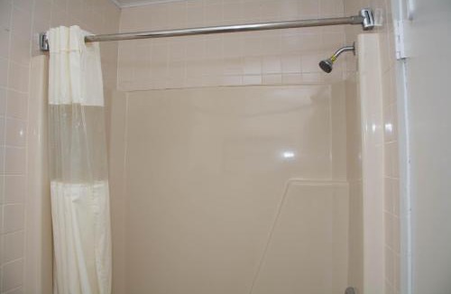 Wall Township Hotel | Atlantic Inn and Suites - Wall Township