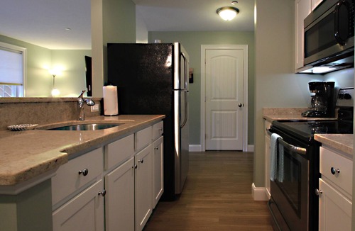 Old Orchard Beach Condo | Atlantic Ocean Suites - Sand Dollar Suite 5