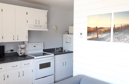 Lunenburg Hotel | Atlantic View Motel and Cottages