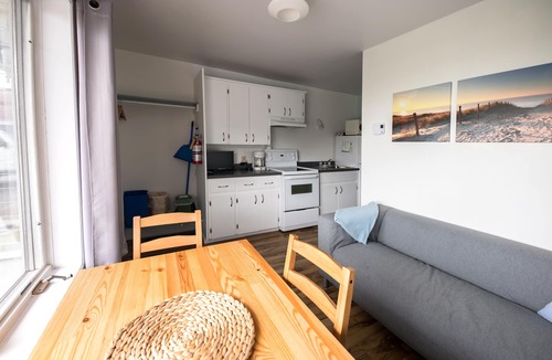 Lunenburg Hotel | Atlantic View Motel and Cottages