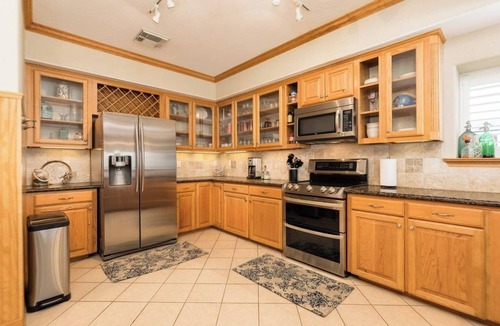 San Luis House | Atlantis - Oceanfront Seating at its Finest!