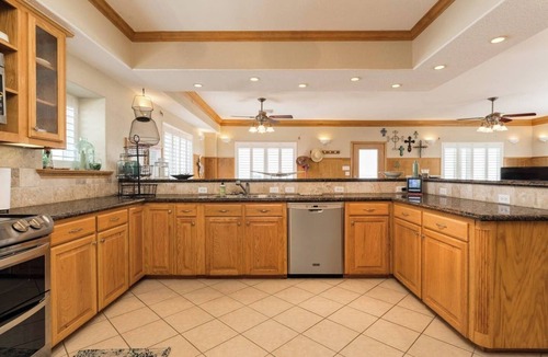 San Luis House | Atlantis - Oceanfront Seating at its Finest!