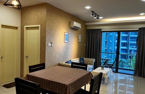 Malacca City Apartment | Atlantis Residence with Pool View by CasaMeus