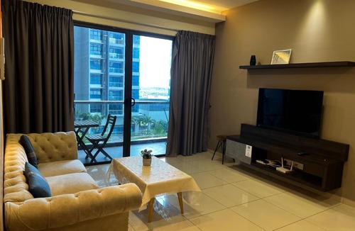 Malacca City Apartment | Atlantis Residence with Pool View by CasaMeus