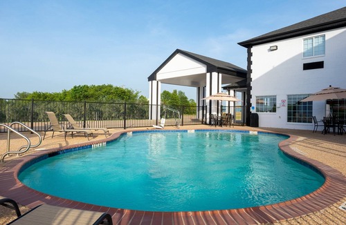 McGregor Hotel | Atria Hotel and RV McGregor