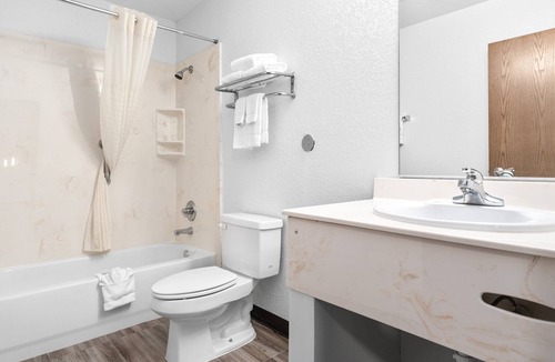 McGregor Hotel | Atria Hotel and RV McGregor