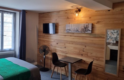 Piegut-Pluviers House | Atrium Chambres d'hôtes et gîte