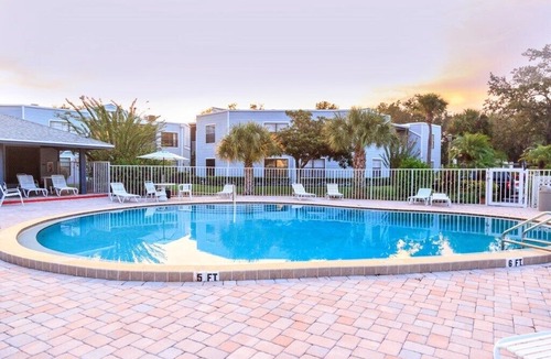 Ventura Condo | ATRIUM DRIVE GETAWAY