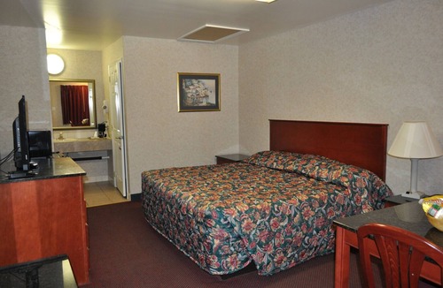 Pomona Hotel | Atrium Inn