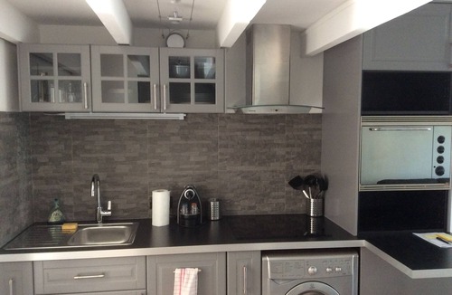 Pertuis House | Attached housing villa with pool