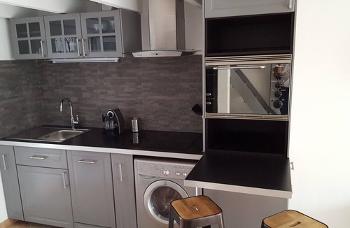 Pertuis House | Attached housing villa with pool