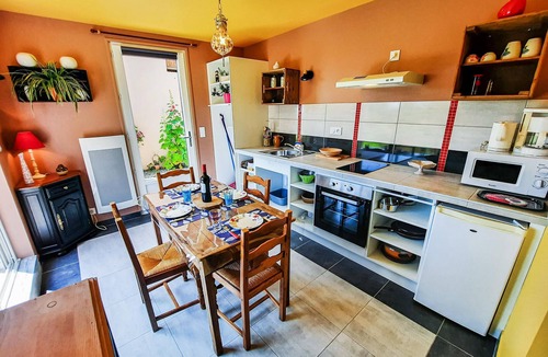 Mont-Dol House | Attendez-vous à des vacances relaxantes dans cette belle location située dans un endroit calme.