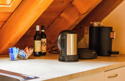 Kloten Apartment | Attic apartment (studio) near the airport