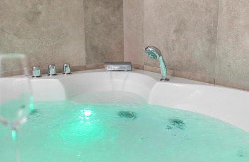 Chandolin-près-Savièse Apartment | Attique rénové avec jacuzzi 6 pers à Savièse