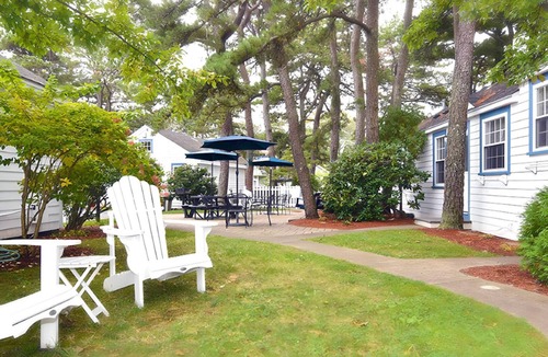 Ocean Park Cottage | Attractive 1 bedroom cabin only 50 ft from beach
