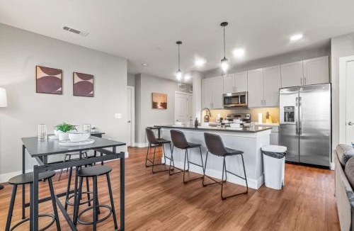Fort Worth Apartment | Attractive 2BD 2BA w Beautiful Pool in Fort Worth