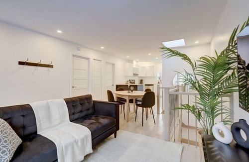 Sainte-Marie House | Attractive house in Ville-Marie
