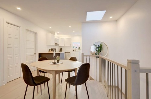 Sainte-Marie House | Attractive house in Ville-Marie