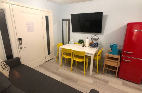 East San Mateo Apartment | Attractive oasis, conveniently located