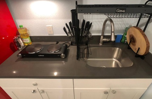 East San Mateo Apartment | Attractive oasis, conveniently located