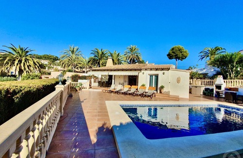 San Jaime House | Attractive villa for rent in Moraira with spacious terrace and wide view.