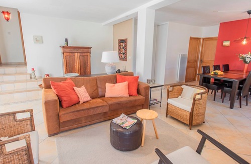 Tourtour House | Attractive villa with private pool, tenniscourts