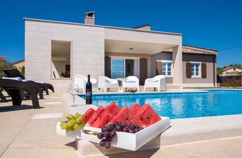 Kavran Villa | Attractive villa with stunning weiw on sea/pool/landscape -Best offer in July
