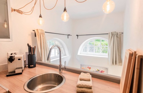 Plan-de-la-Tour House | Attractively furnished gite on a small domain