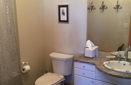 Randolph Bed & Breakfast | Attwood House Bed and Breakfast