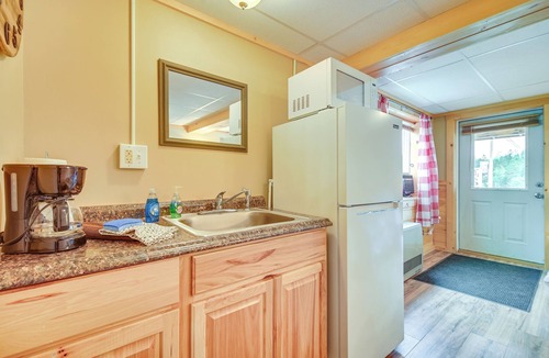 Pittsburg Apartment | ATV, Fish & Unwind: Trailside Pittsburg Studio